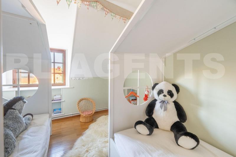 Corps de ferme - 270 m² - 9 pièces