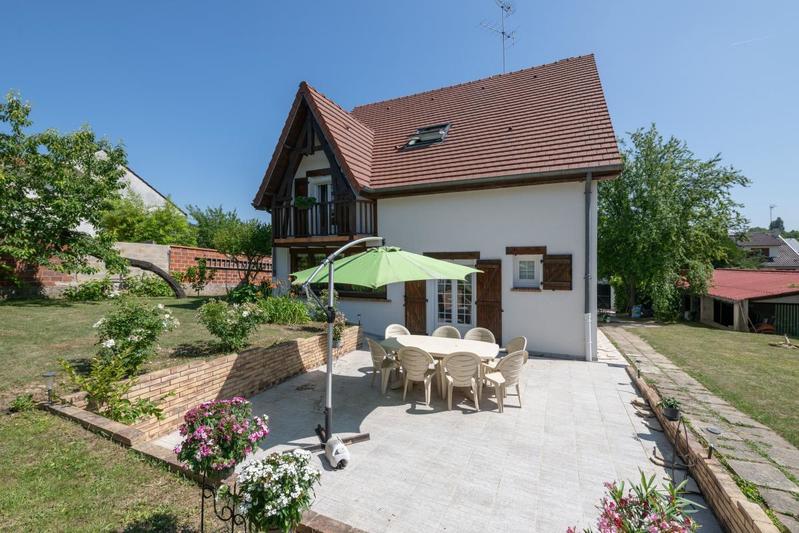 Maison - 208 m² - 6 pièces