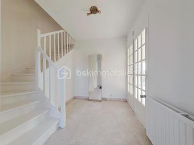 Maison - 110 m² - 4 pièces