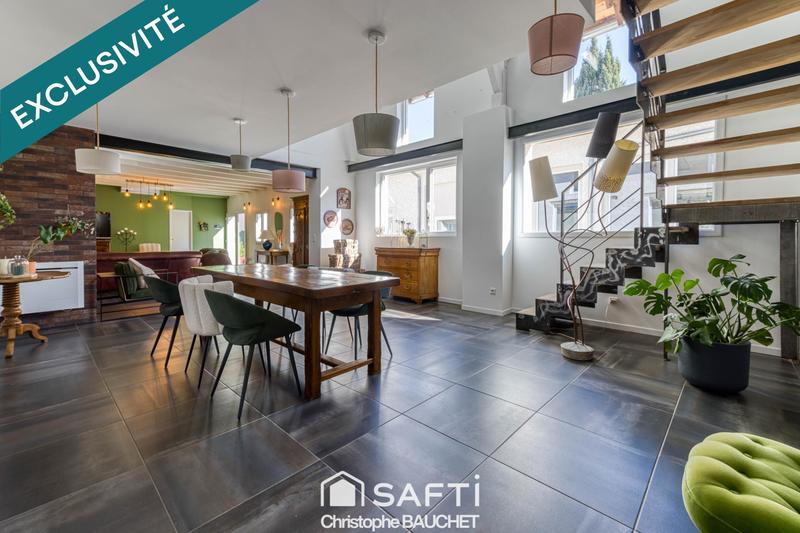 Maison - 252 m² - 5 pièces