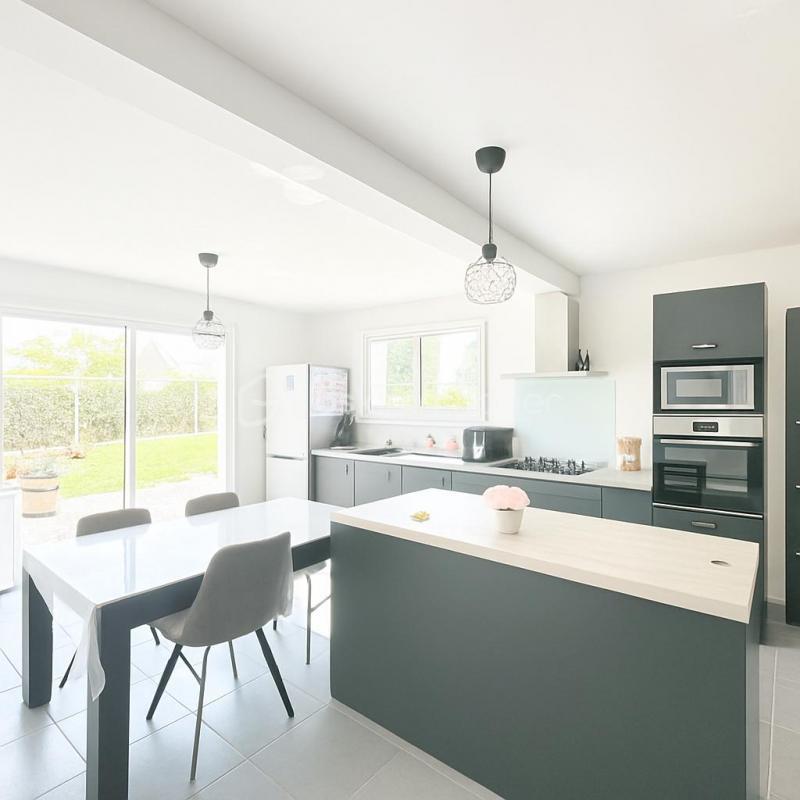 Maison - 94 m² - 4 pièces