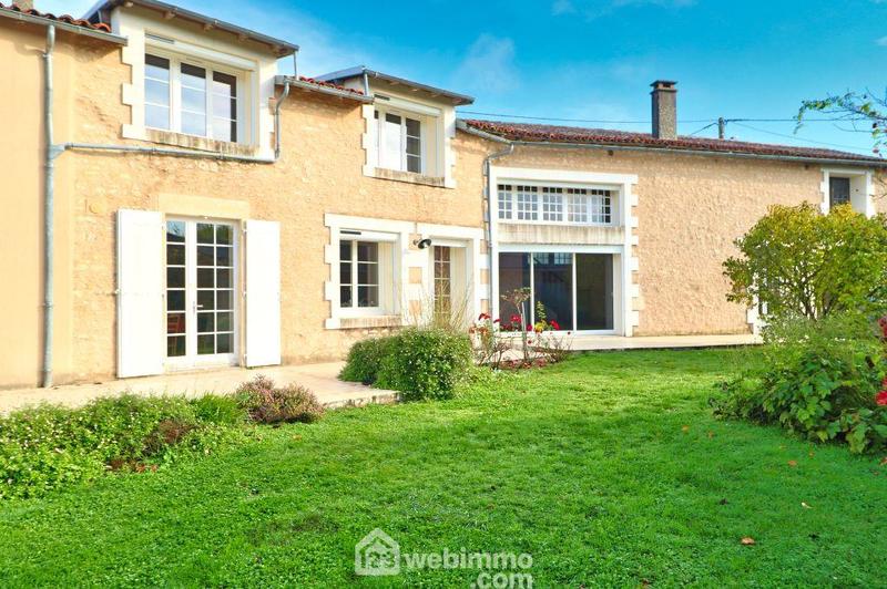 Maison - 240 m² - 8 pièces