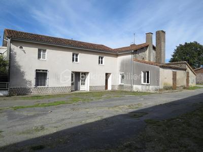 Corps de ferme - 161 m² - 7 pièces