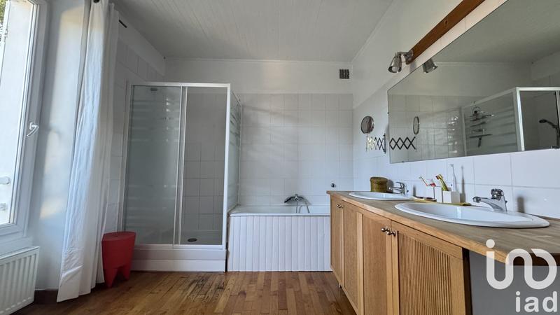 Maison - 261 m² - 12 pièces