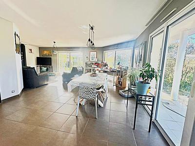 Maison contemporaine - 98 m² - 4 pièces