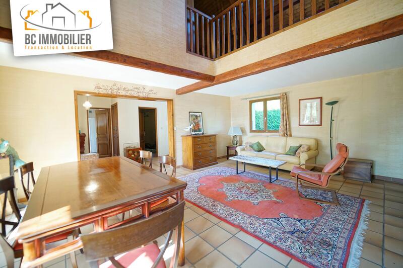 Maison traditionnelle - 184 m² - 7 pièces