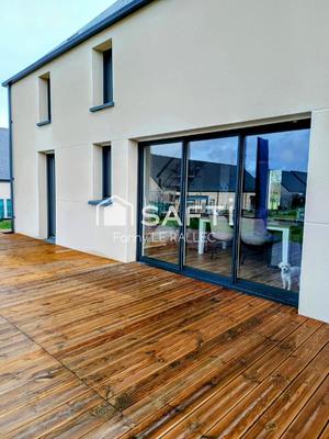 Maison - 140 m² - 8 pièces