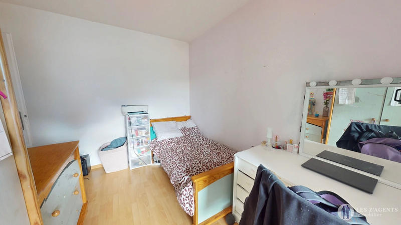 Appartement - 96 m² - 5 pièces