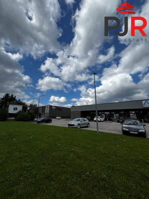 Local commercial - 2 392 m²