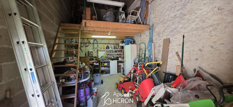 Maison - 373 m² - 10 pièces