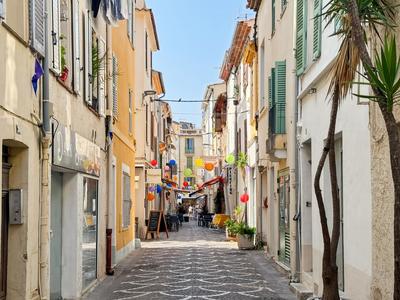 Maison - 181 m² - 12 pièces