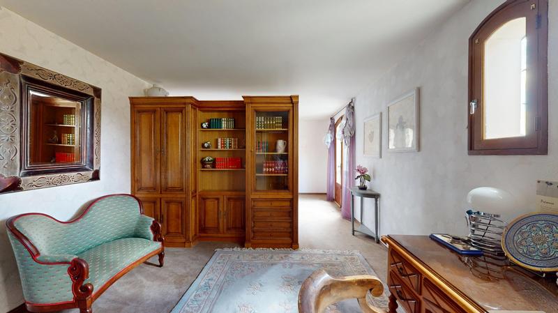 Maison - 600 m² - 12 pièces