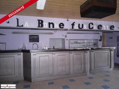 Local commercial - 268 m² - 5 pièces