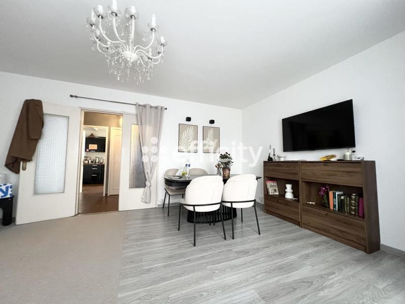 Appartement - 105 m² - 6 pièces