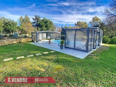 Maison - 192 m² - 6 pièces