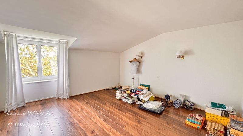 Maison de campagne - 320 m² - 7 pièces