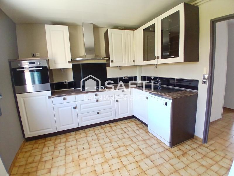 Maison - 94 m² - 5 pièces