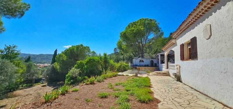 Villa - 206 m² - 8 pièces