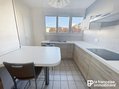 Appartement - 83 m² - 5 pièces