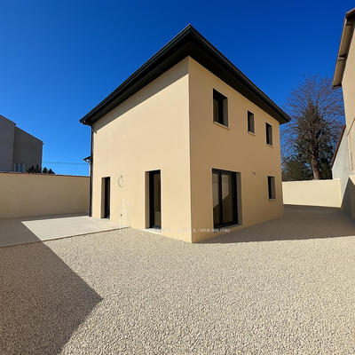 Villa - 105 m² - 5 pièces
