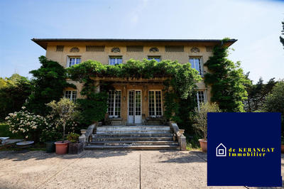 Maison - 252 m² - 11 pièces