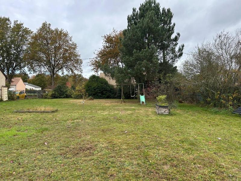 Terrain constructible - 1 500 m²