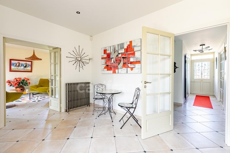 Maison - 270 m² - 8 pièces