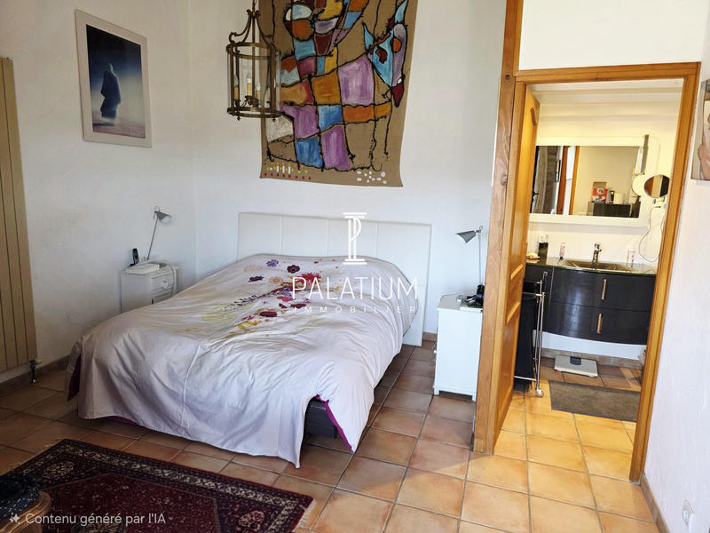 Maison - 260 m² - 10 pièces