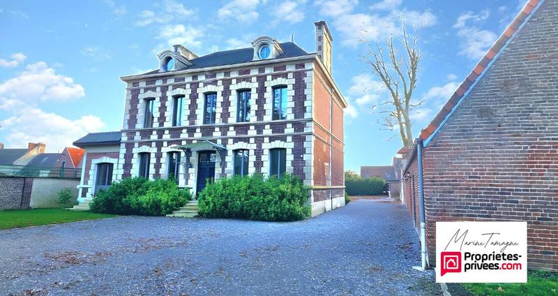 Maison - 403 m² - 11 pièces