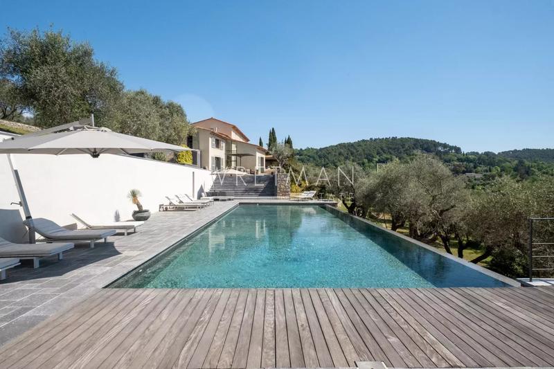 Villa - 320 m² - 7 pièces