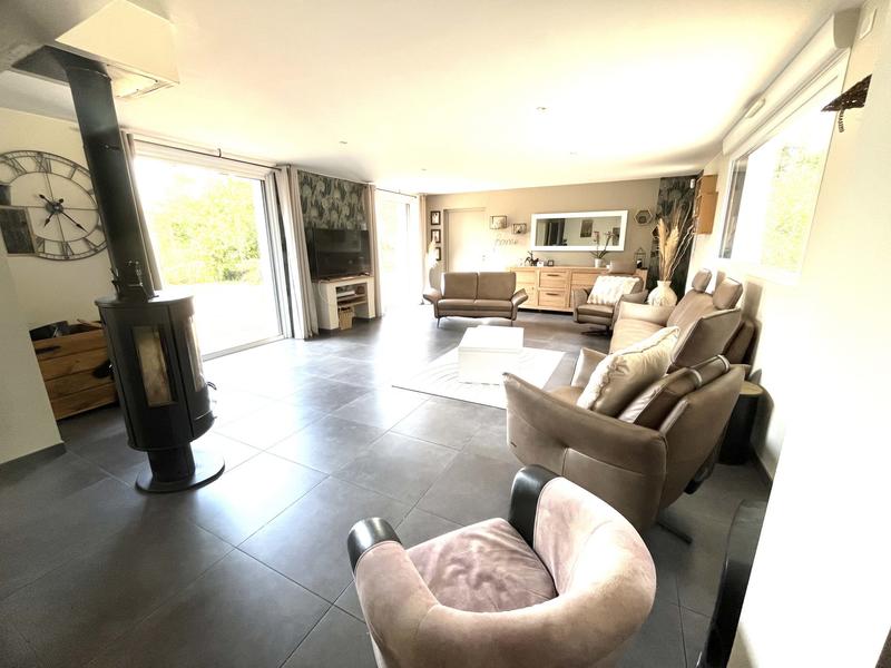 Maison contemporaine - 209 m² - 7 pièces