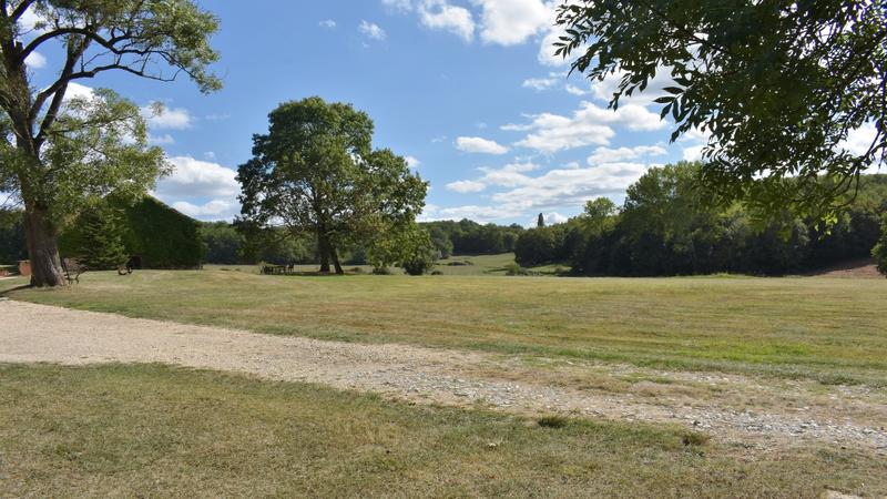 Propriété - 340 m² - 9 pièces