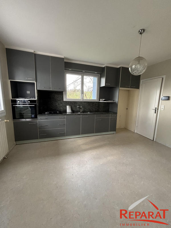 Maison - 80 m² - 5 pièces