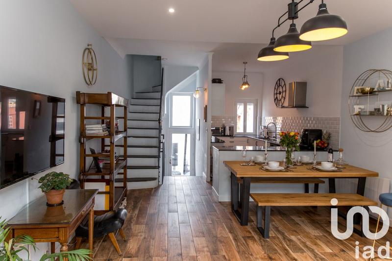 Maison - 121 m² - 5 pièces