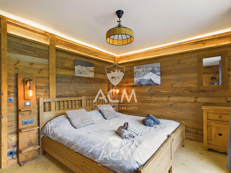 Châlet - 310 m² - 14 pièces