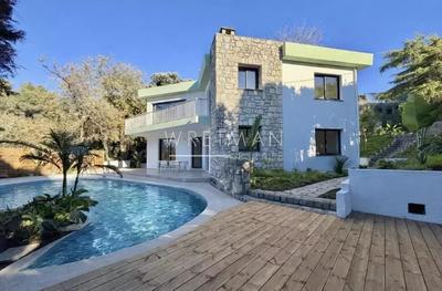 Villa - 212 m² - 7 pièces