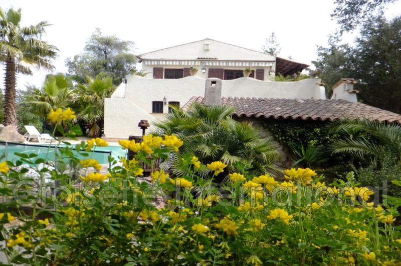 Bastide - 302 m² - 8 pièces