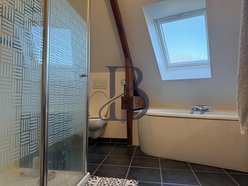 Maison - 172 m² - 9 pièces