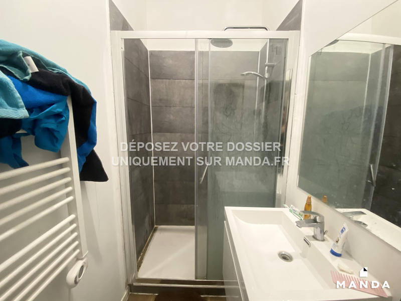 Chambre - 10 m² - 6 pièces