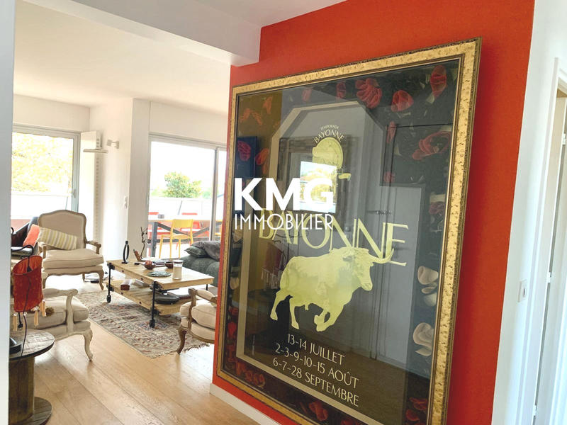 Appartement - 98 m² - 3 pièces