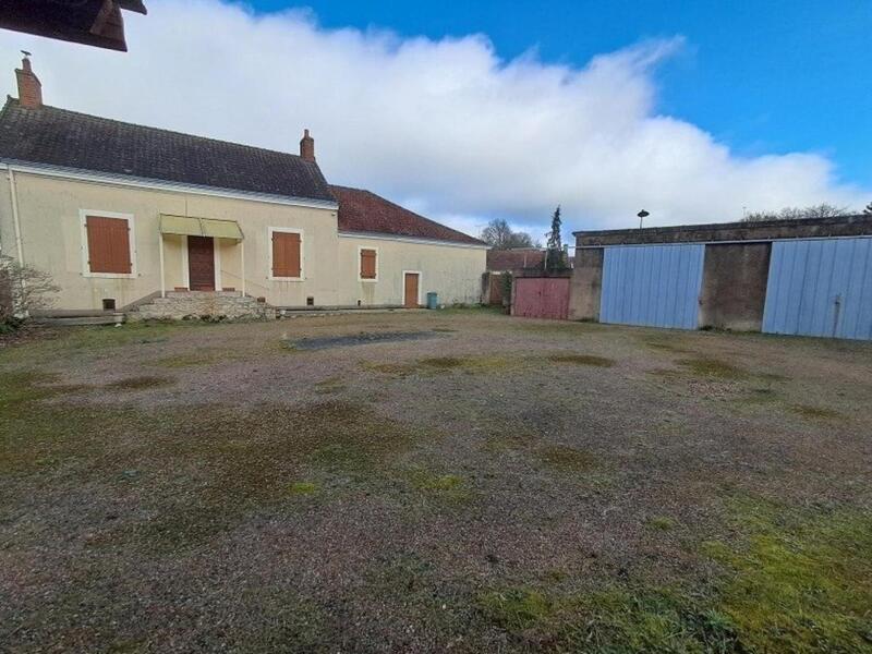 Maison traditionnelle - 98 m² - 4 pièces