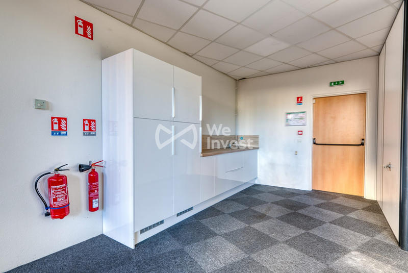 Bureau - 600 m²