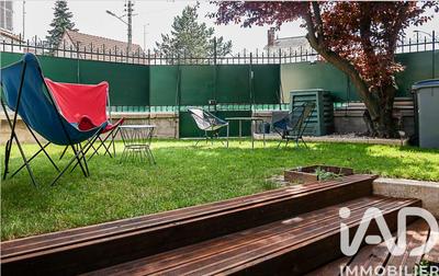 Maison - 80 m² - 5 pièces