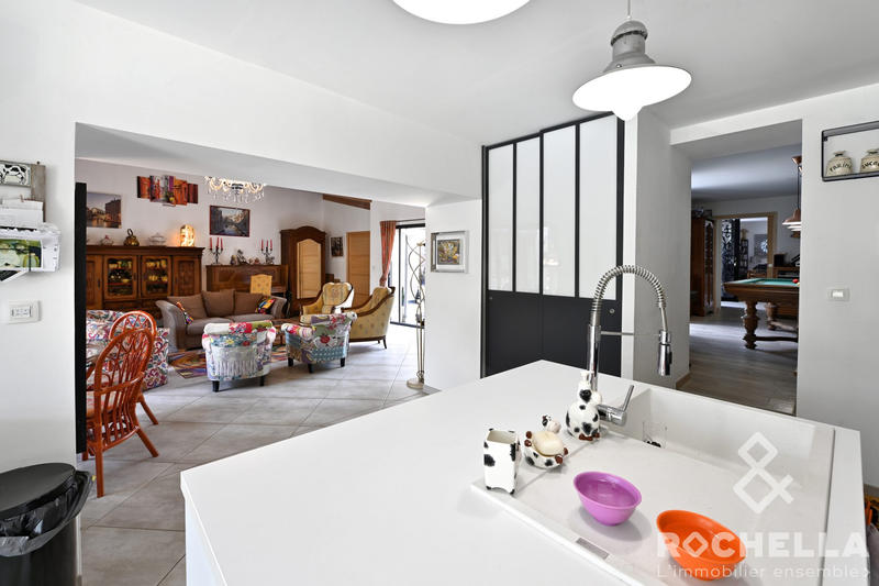 Maison contemporaine - 269 m² - 8 pièces