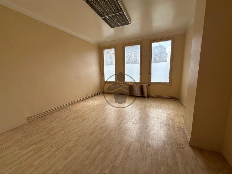 Maison - 435 m² - 22 pièces