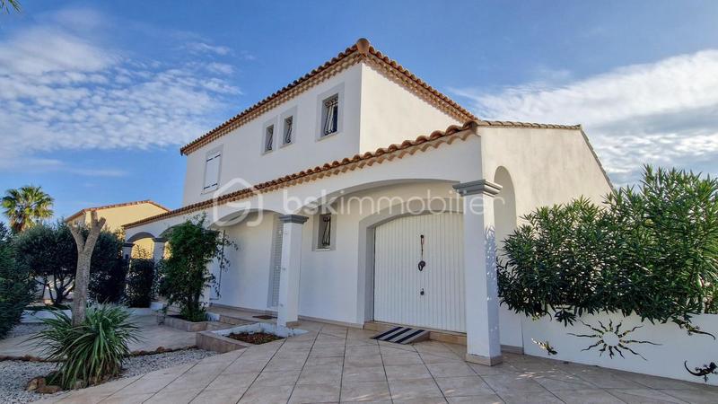 Maison traditionnelle - 155 m² - 7 pièces