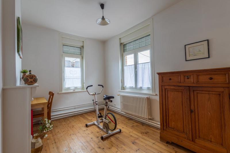 Maison - 250 m² - 12 pièces