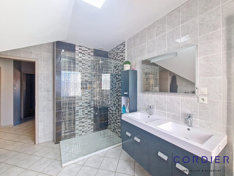 Maison - 114 m² - 5 pièces