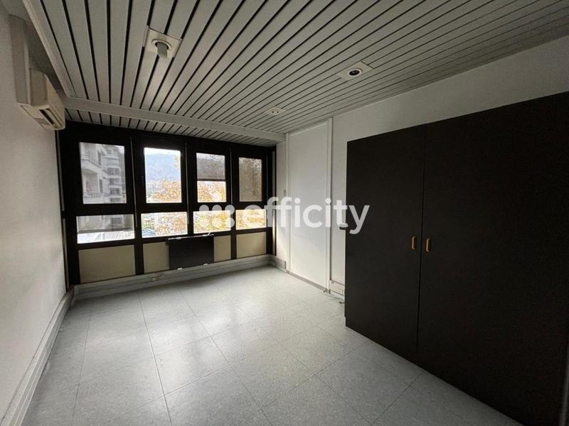 Bureau - 156 m² - 8 pièces