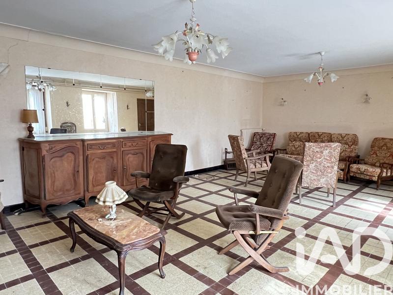 Maison - 300 m² - 10 pièces